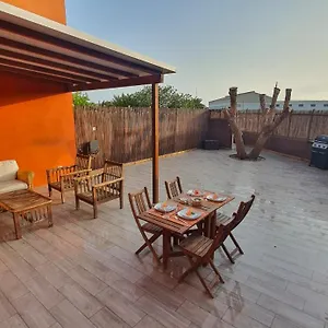 apartamento-en-playa-de-la-tejita-con-piscina.tenerifehoteles.net/